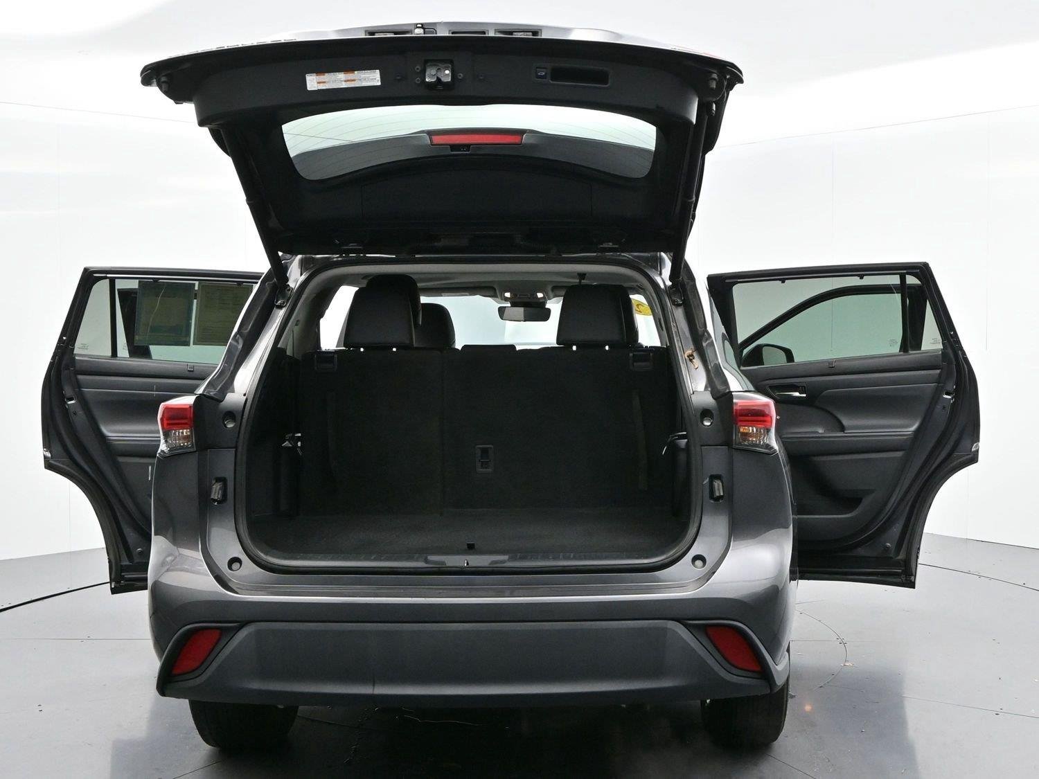 Used 2022 Magnetic Gray Metallic Toyota XLE image 50