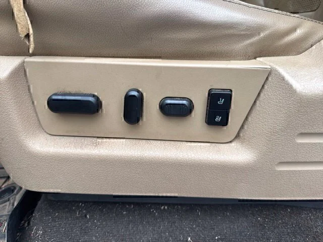Used 2012 White Ford Lariat image 18