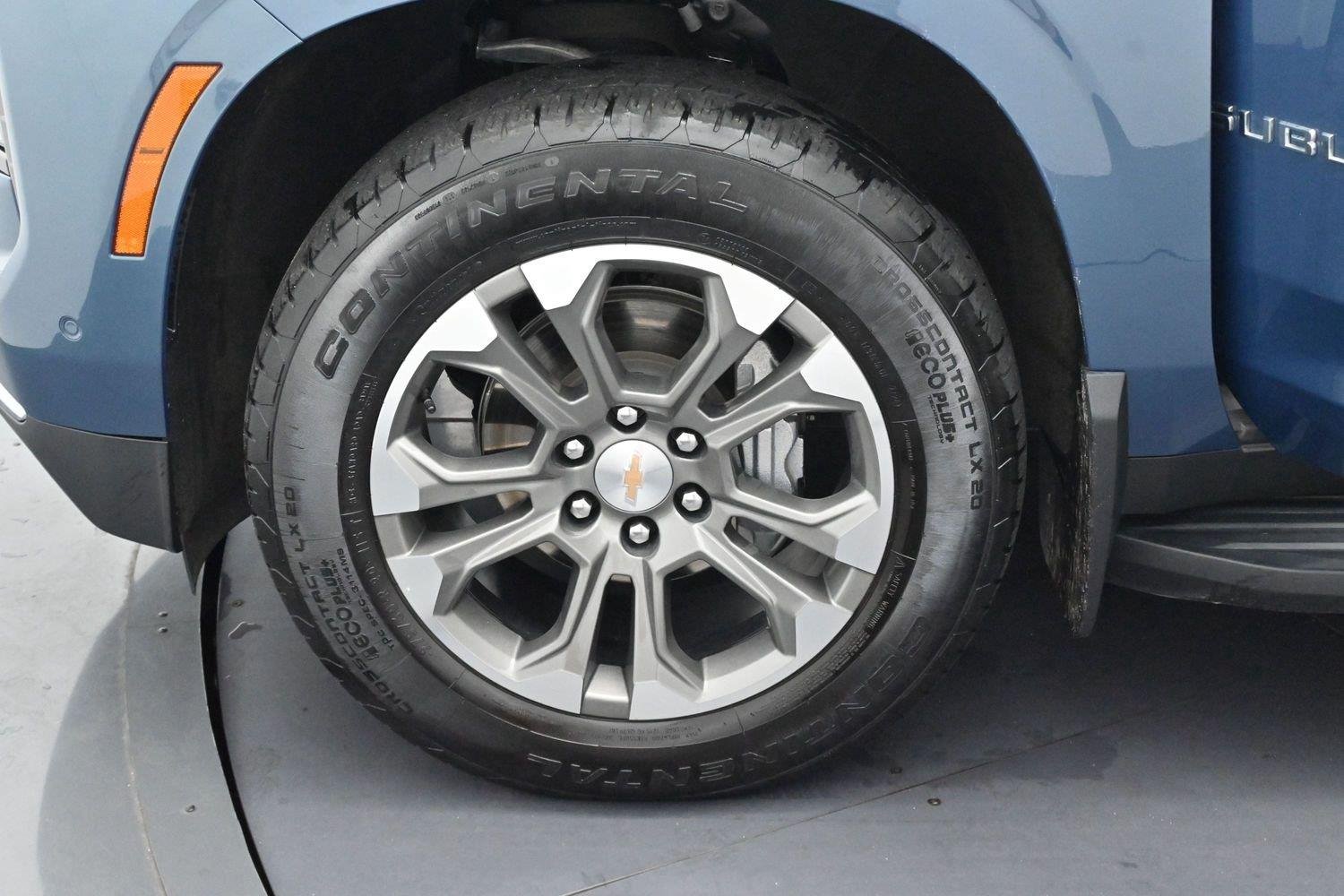 Used 2025 Lakeshore Blue Metallic Chevrolet LS image 40
