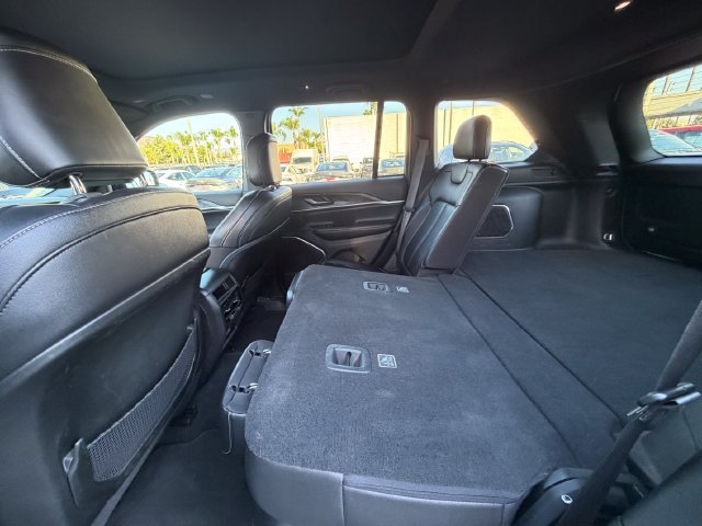 Used 2024 White Jeep 4xe image 39