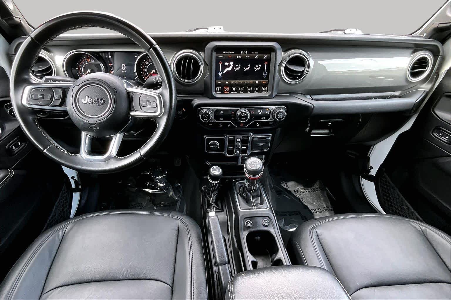 Used 2022 Bright White Clearcoat Jeep Unlimited Sahara image 14