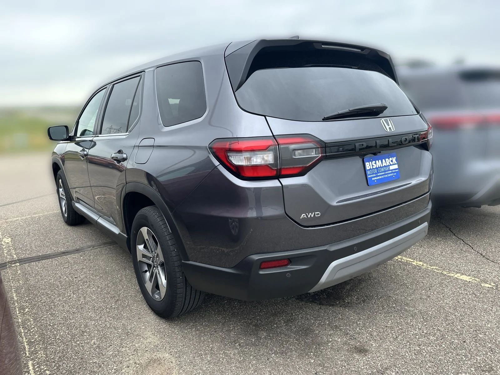 Certified Used 2024 Gray Honda EX-L image 4