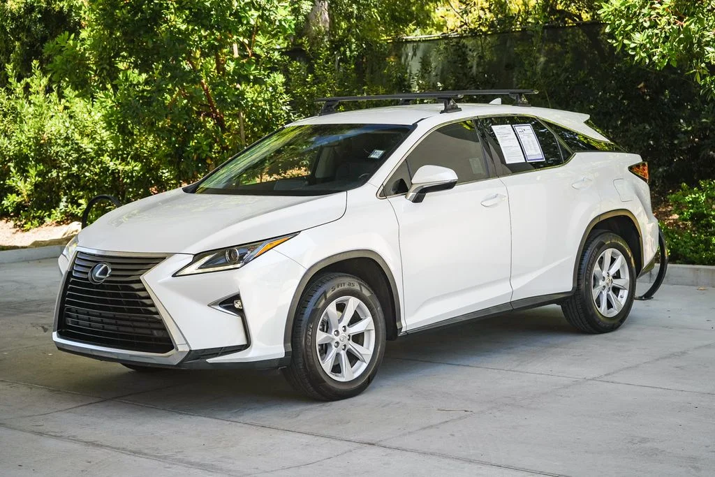 Used 2017 White Lexus 350 image 3
