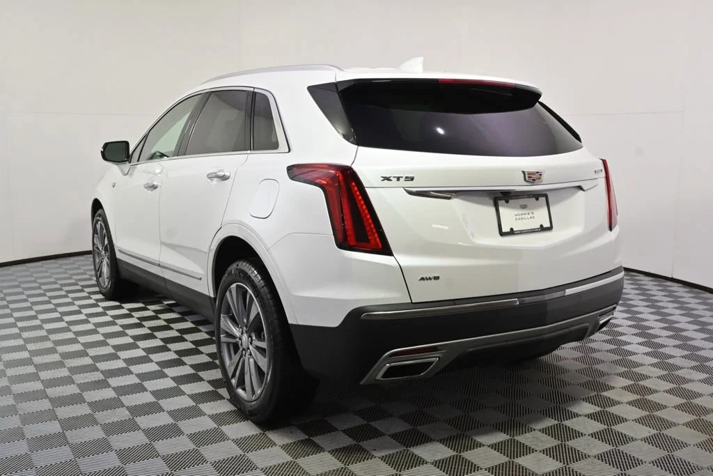 New 2025 Crystal White Tricoat Cadillac Premium Luxury image 4