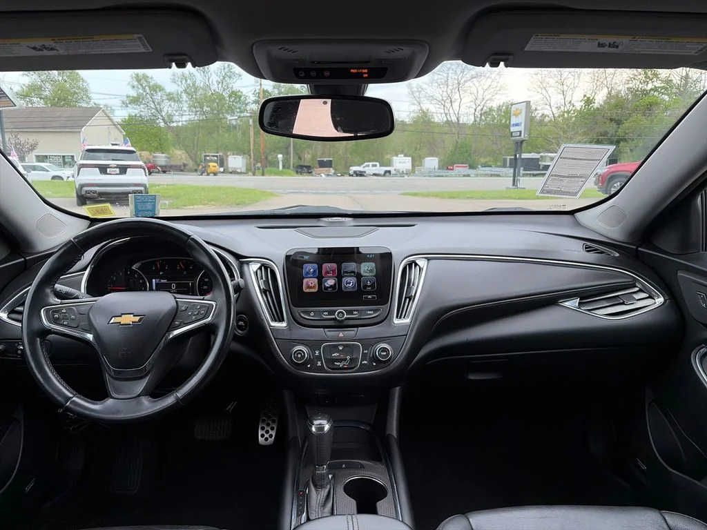 Used 2017 Gray Chevrolet LT image 28