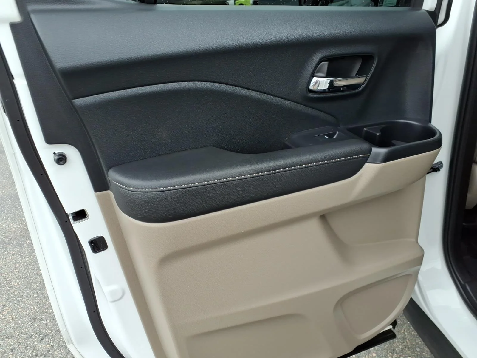Used 2023 Platinum White Pearl Honda RTL image 11