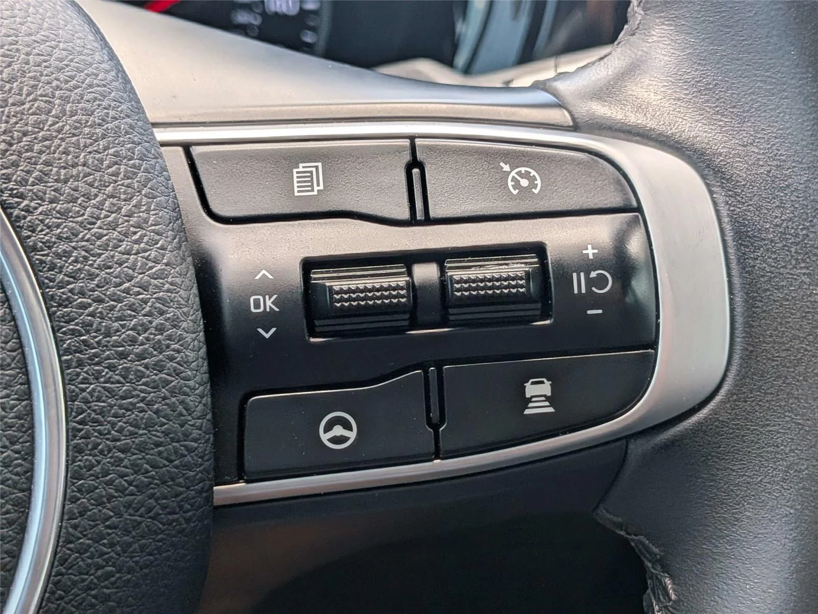 Used 2023 Black Kia GT-Line image 25
