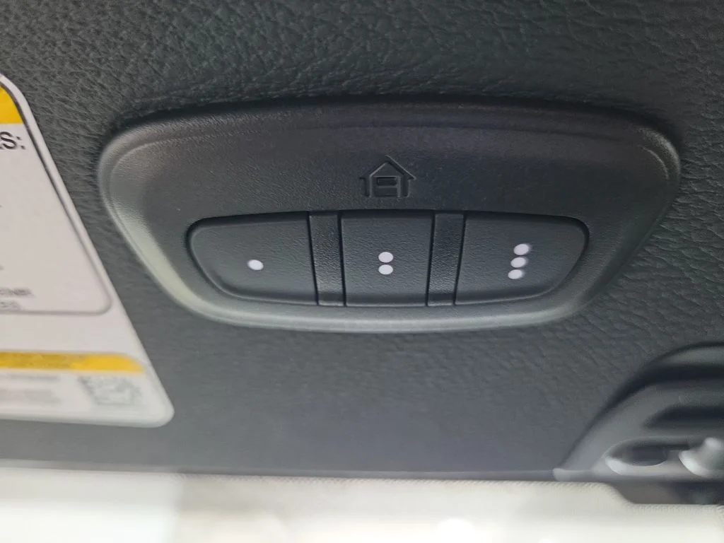New 2026 Bright White Clearcoat Jeep  image 38