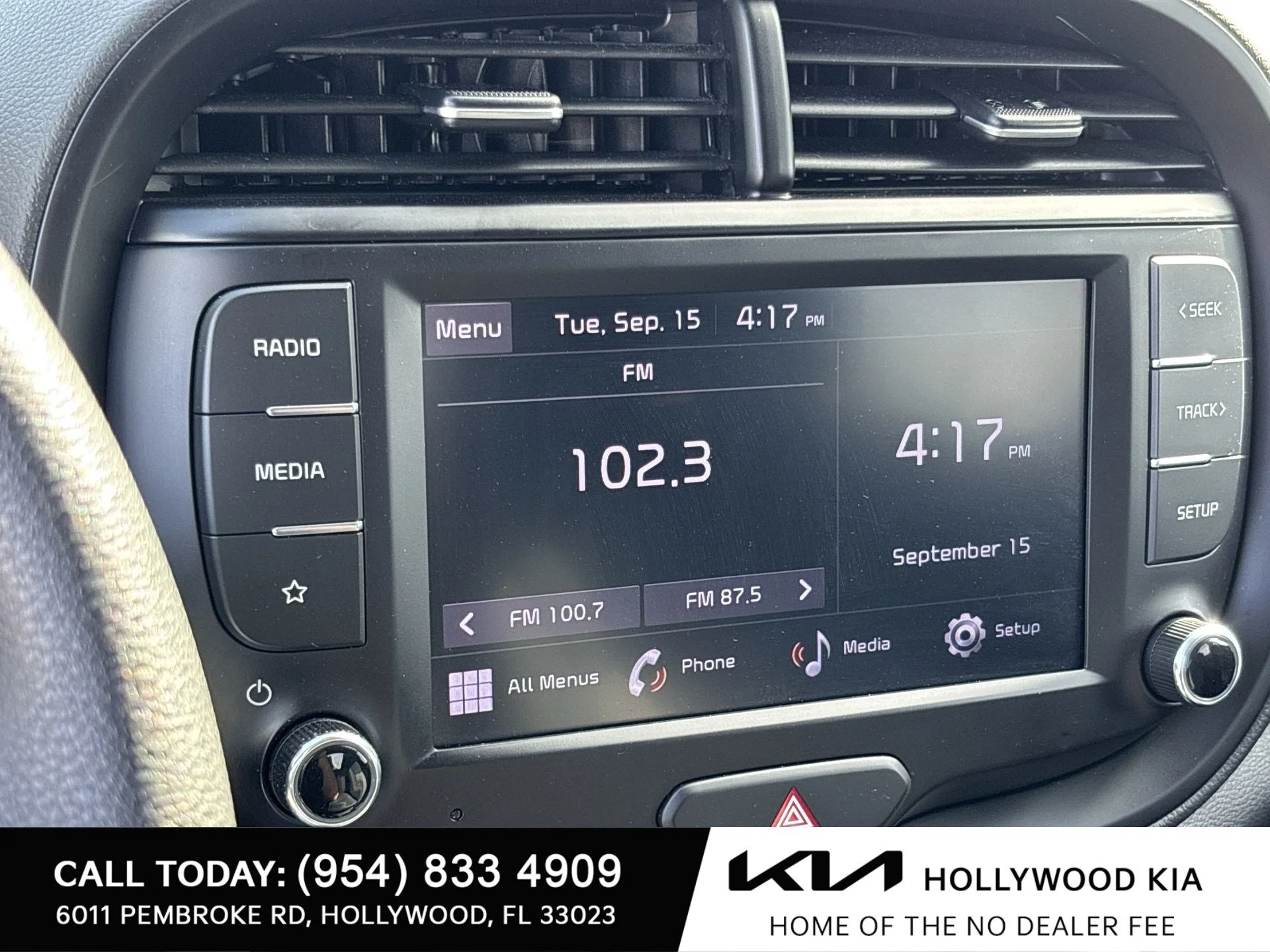 Used 2022 Mars Orange Kia LX image 12