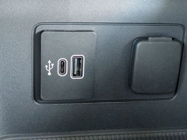 New 2026 Agate Black Metallic Ford Active image 22