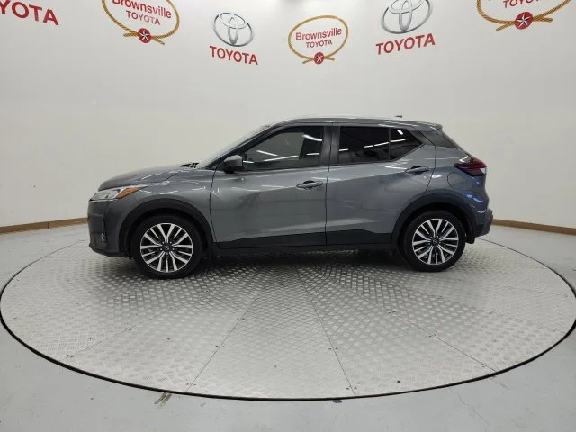 Used 2024 Gray Nissan SV image 5