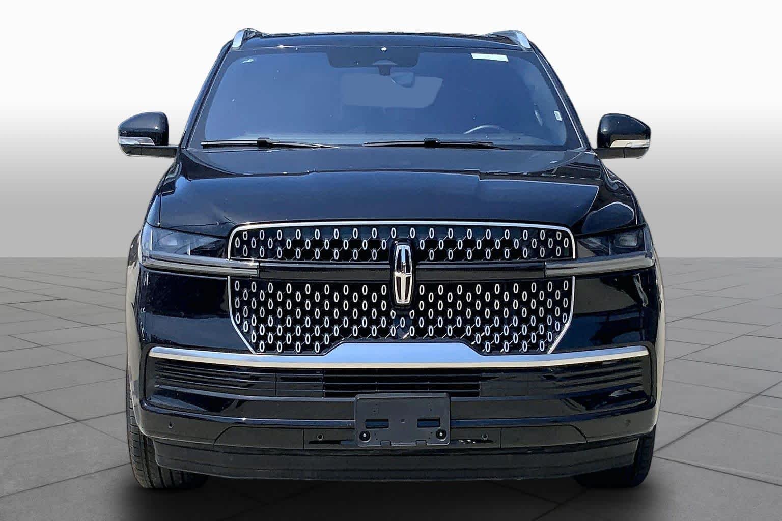 Pre-Owned 2025 Lincoln Navigator Reserve