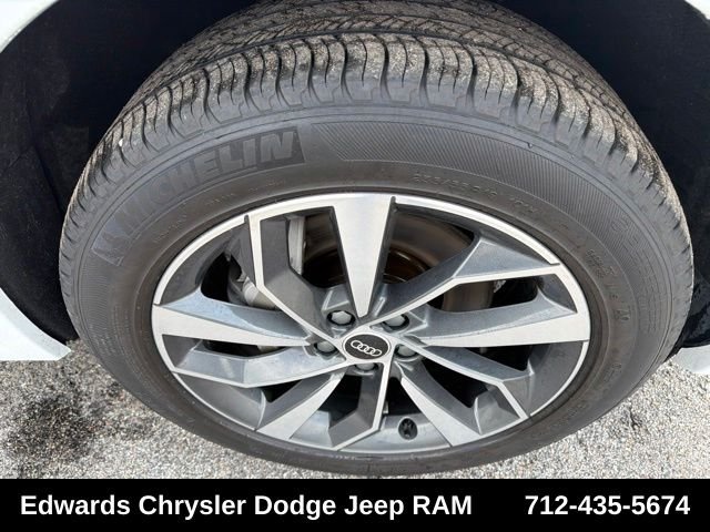 Used 2021 White Audi 45 Prestige image 9