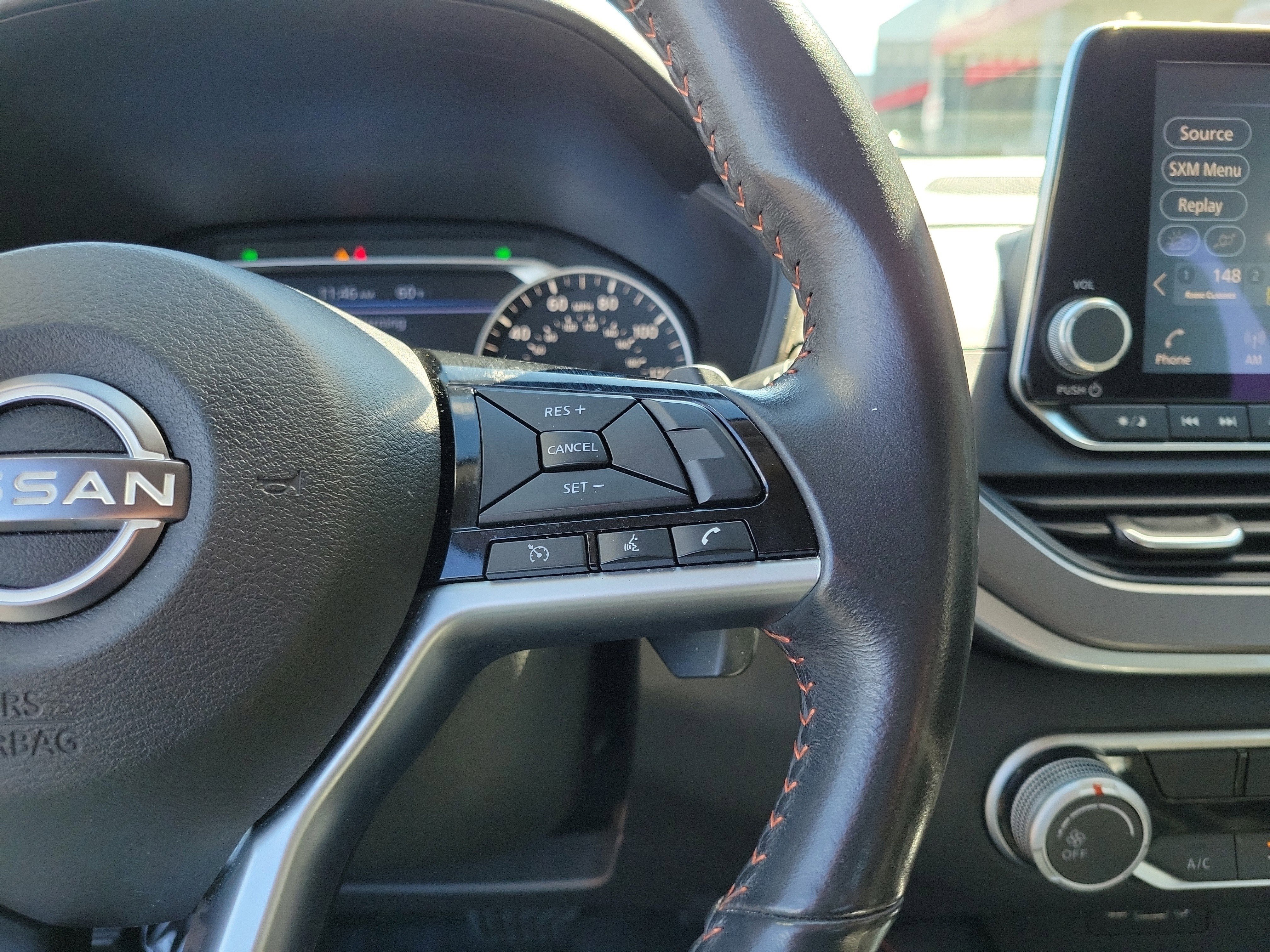 2025 Nissan Altima SR - Photo 23