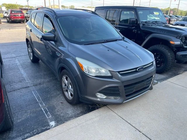 Used 2014 Gray Ford SE image 3