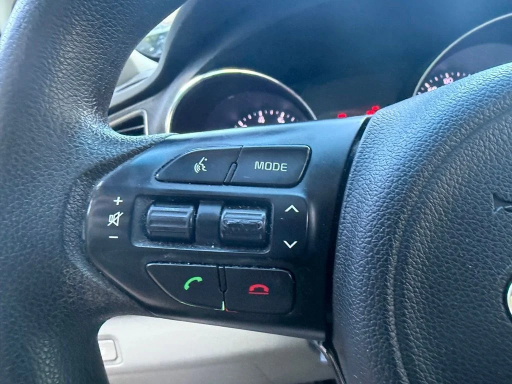 Used 2016 Bright Silver Metallic Kia LX image 16