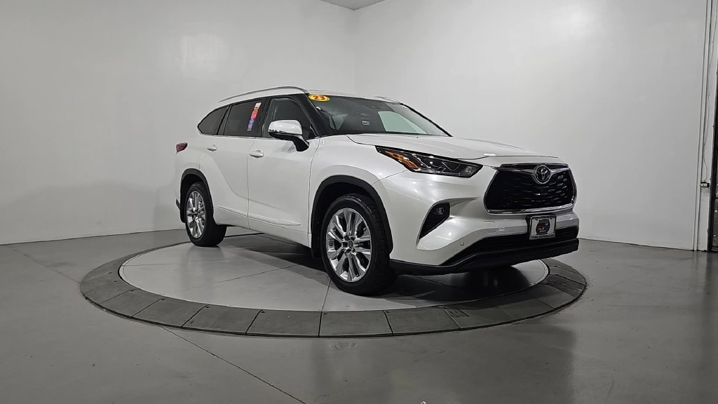 Used 2023 Pearl Toyota Limited image 8