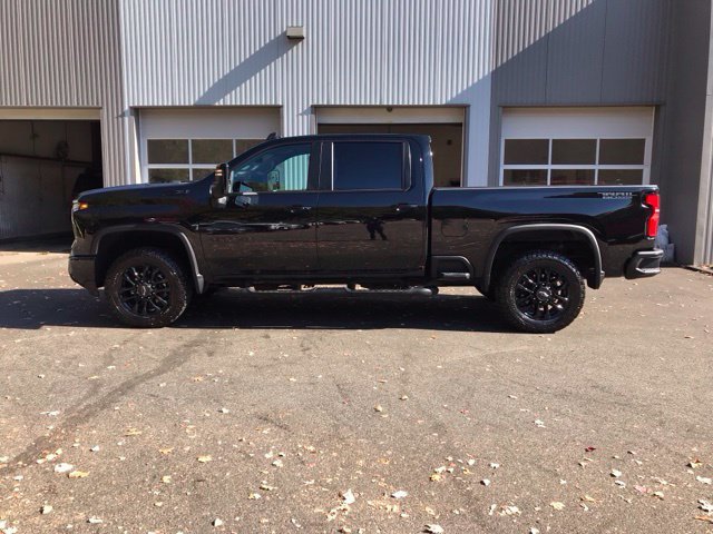Used 2025 Black Chevrolet LT image 7