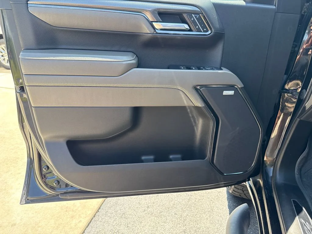 2023 Chevrolet Silverado 1500 ZR2 - Photo 26