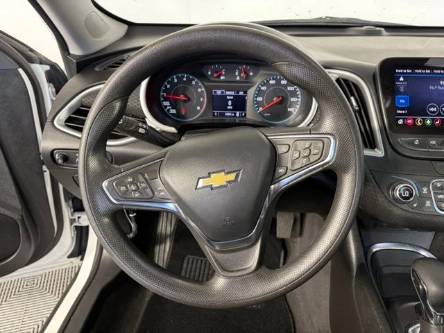 Used 2024 White Chevrolet LT image 19
