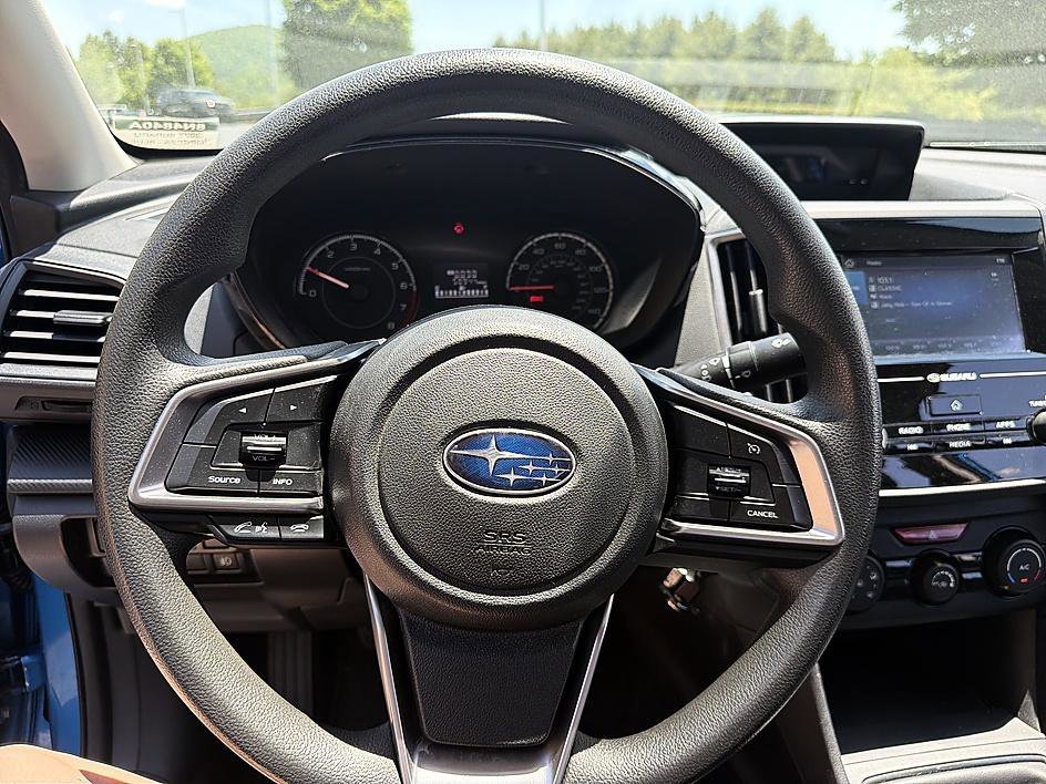 Used 2022 Ocean Blue Pearl Subaru Base image 13