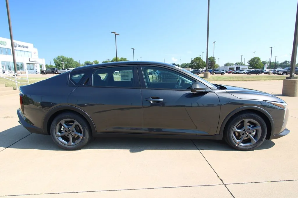 New 2026 Gray Kia  image 4