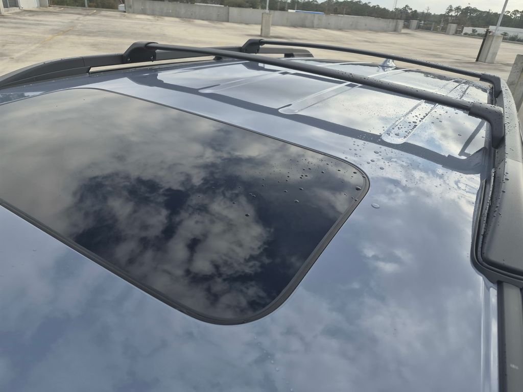 New 2027 Sonic Gray Pearl Honda Touring image 7