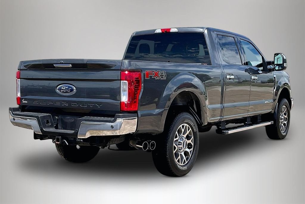 Used 2017 Magnetic Metallic Ford XLT image 5