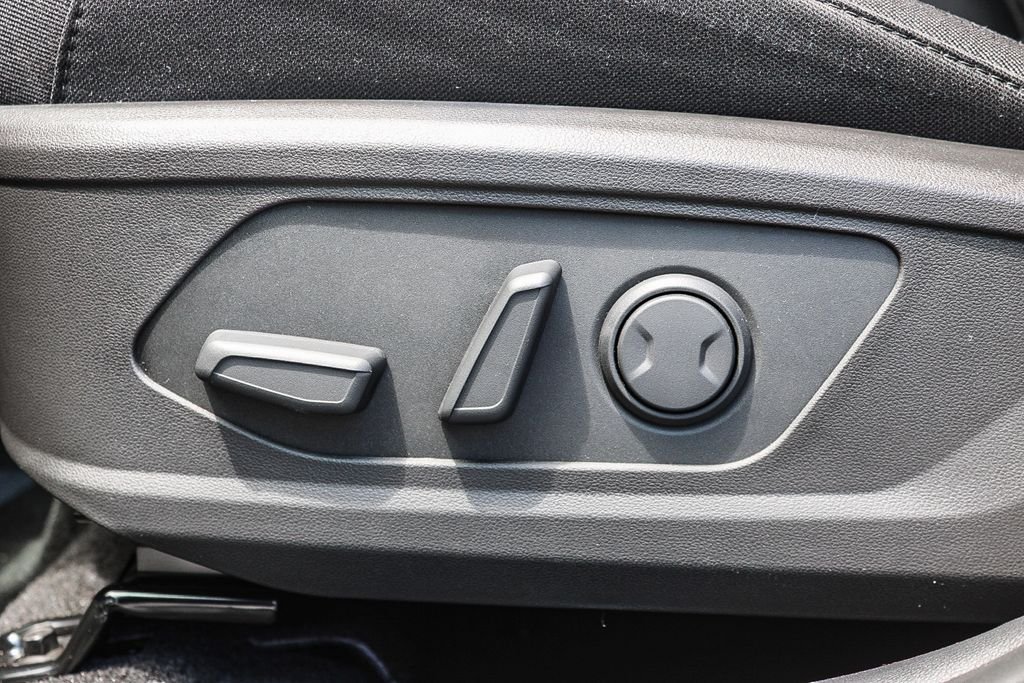 New 2026 White Hyundai SEL image 24