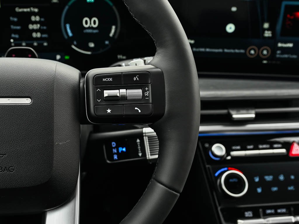 2026 Hyundai Santa Fe Limited - Photo 23