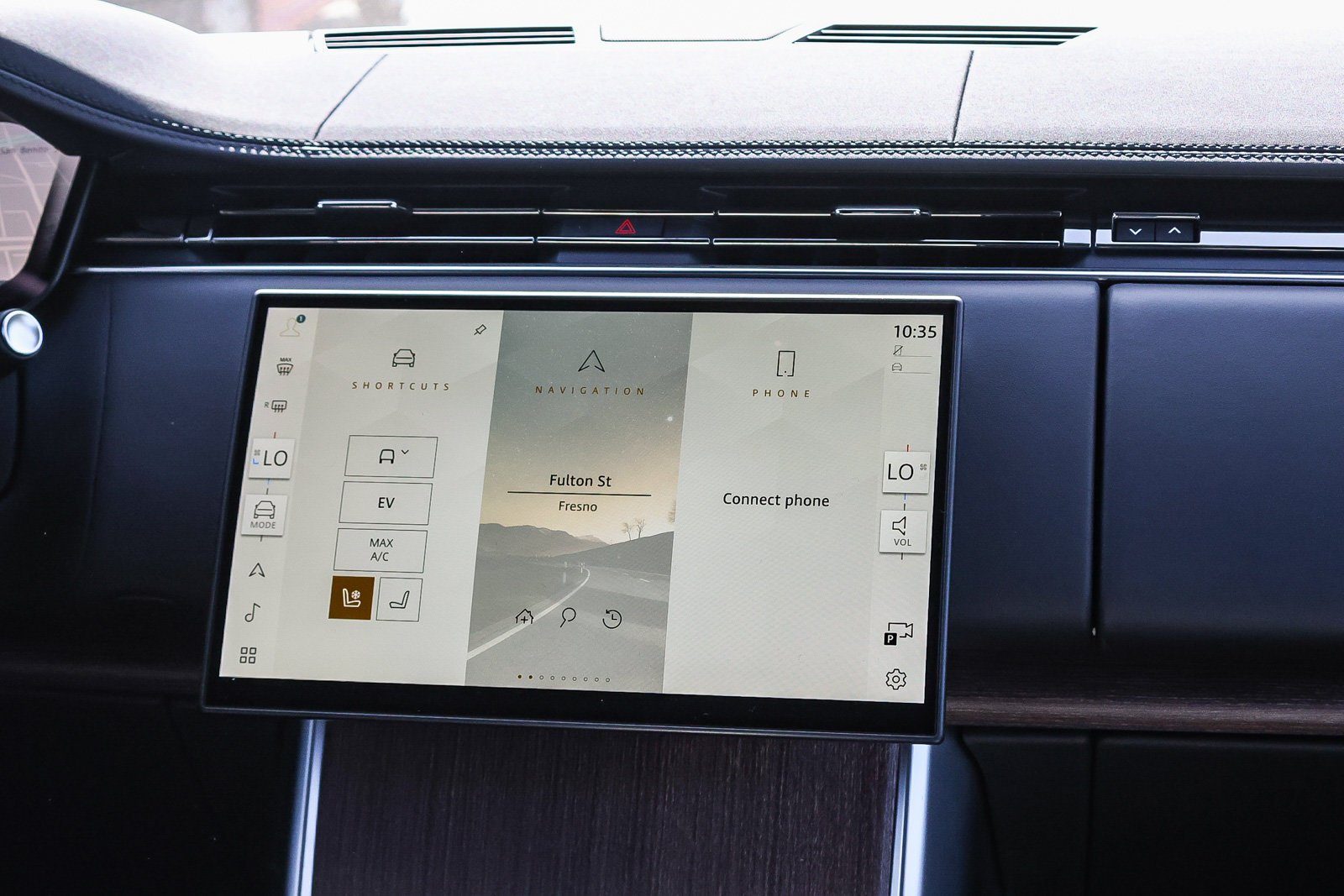 New 2026 Fuji White Land Rover SE image 20