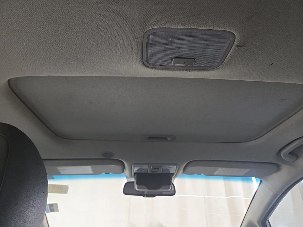 Used 2017 White Kia EX image 12