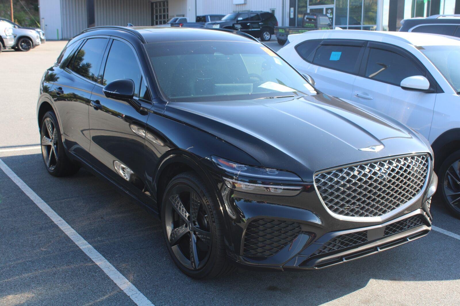 Used 2023  Genesis 2.5T Standard image 3