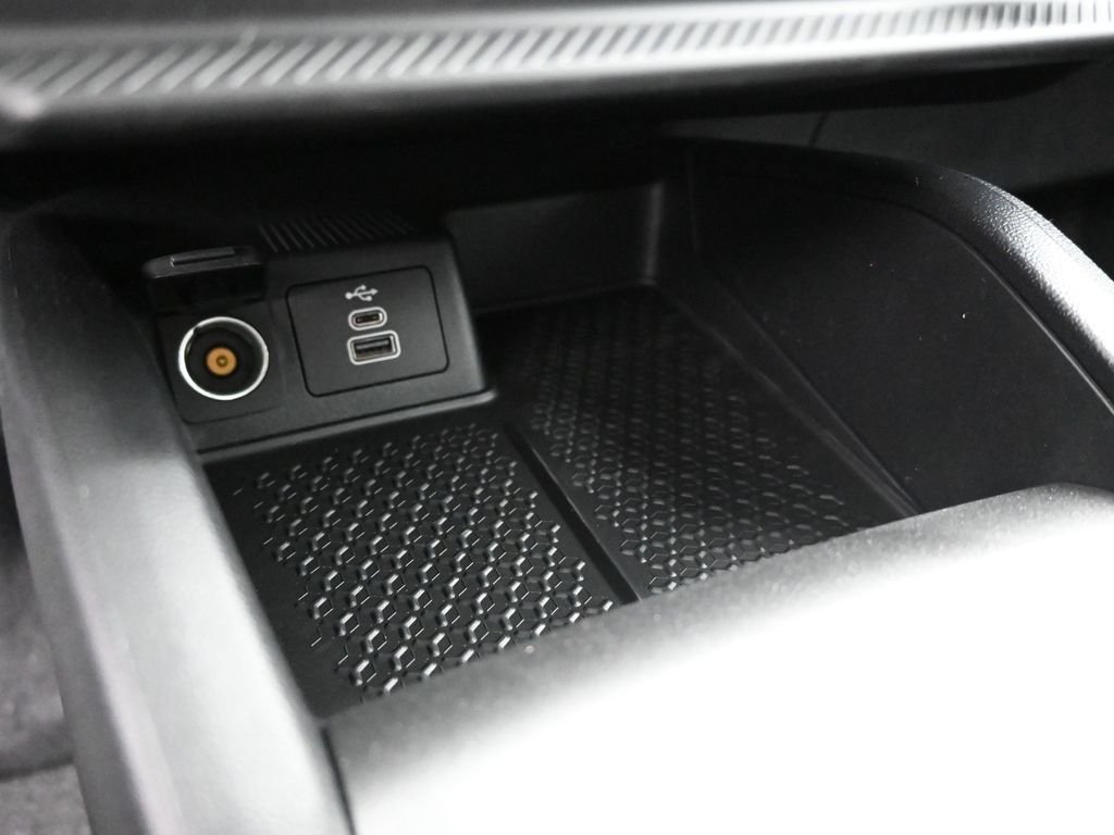 New 2026 Carbonized Gray Metallic Ford Big Bend image 17