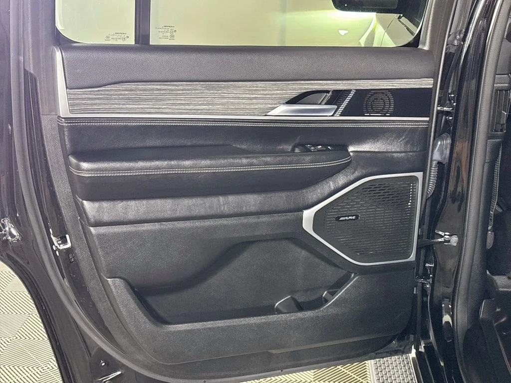 Used 2022 Black Jeep Series II image 20