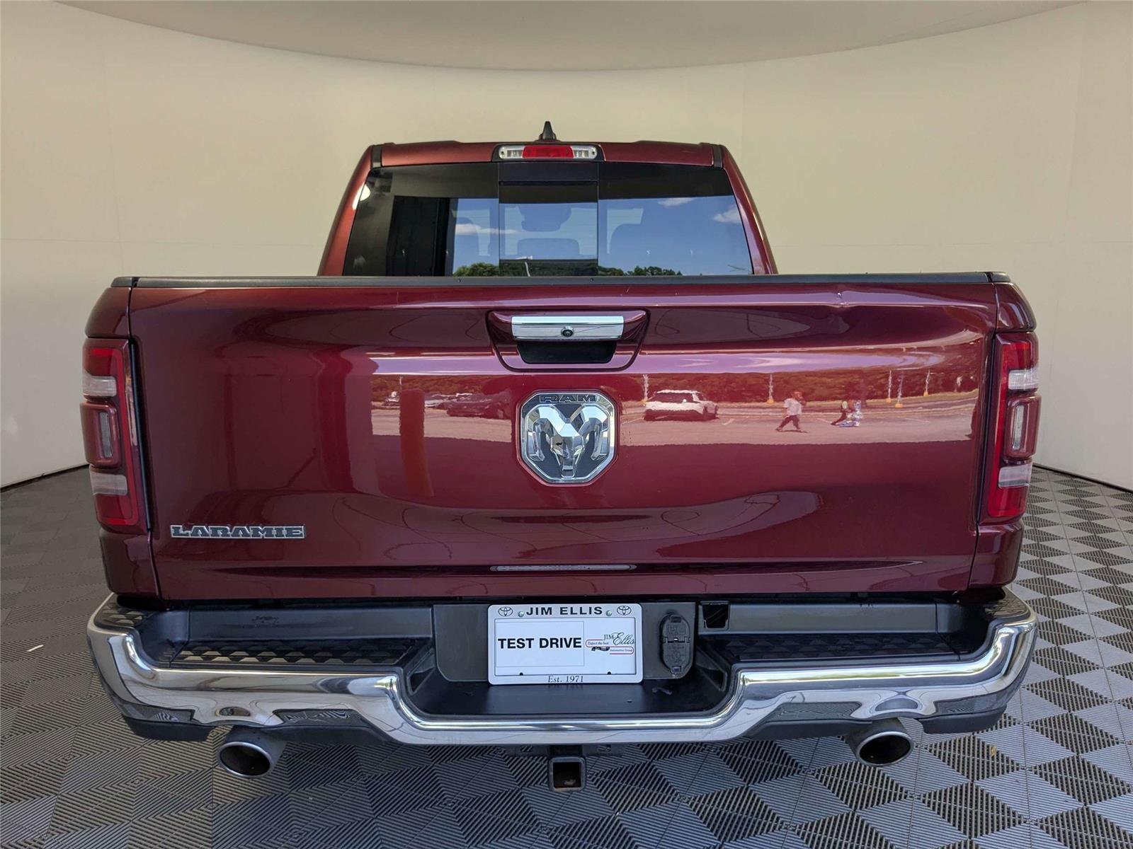 Used 2022 Delmonico Red Pearlcoat Ram Laramie image 6
