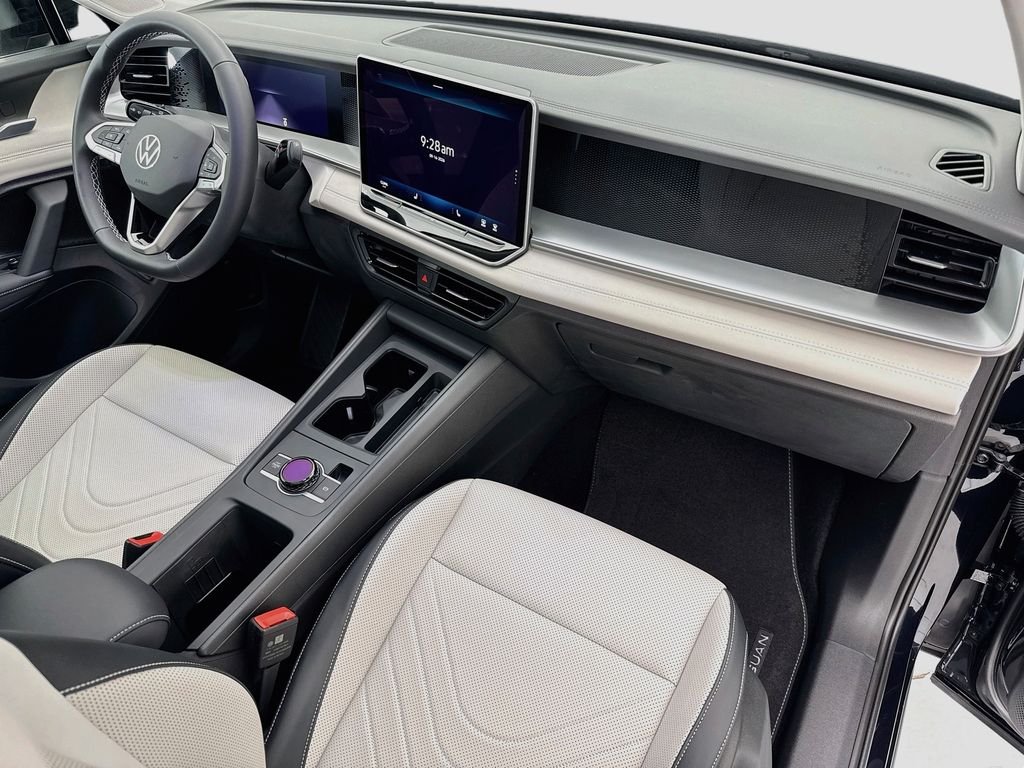 New 2026 Deep Black Pearl Volkswagen SE image 15