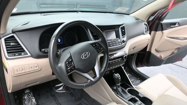 Used 2016 Red Hyundai Sport image 18