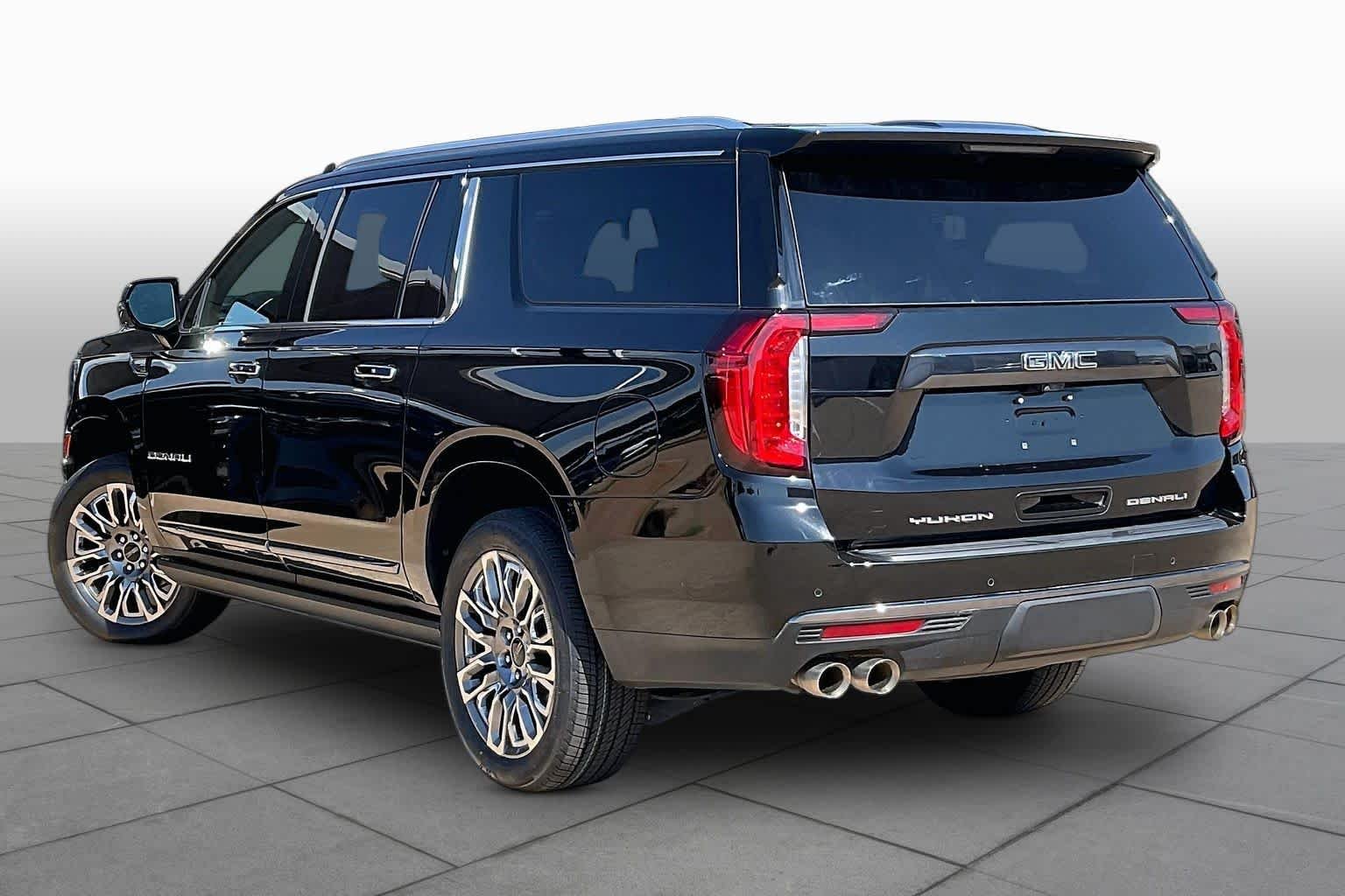 Used 2023 Onyx Black GMC Denali Ultimate image 13