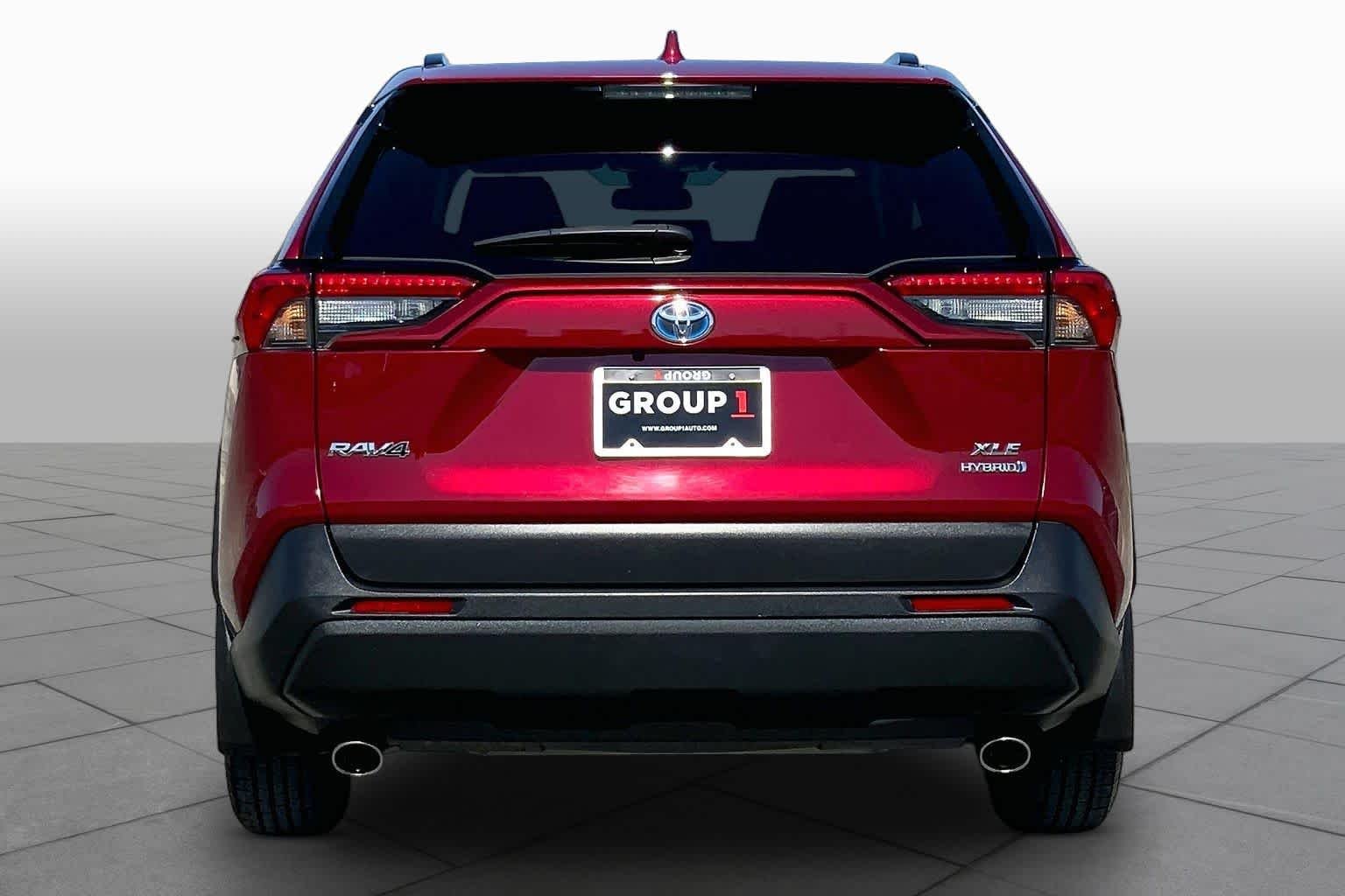 Used 2022 Ruby Flare Pearl Toyota Hybrid XLE image 5