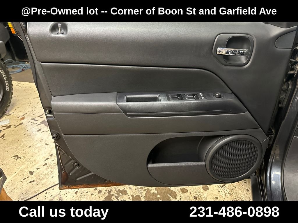 Used 2014 Gray Jeep Latitude image 15