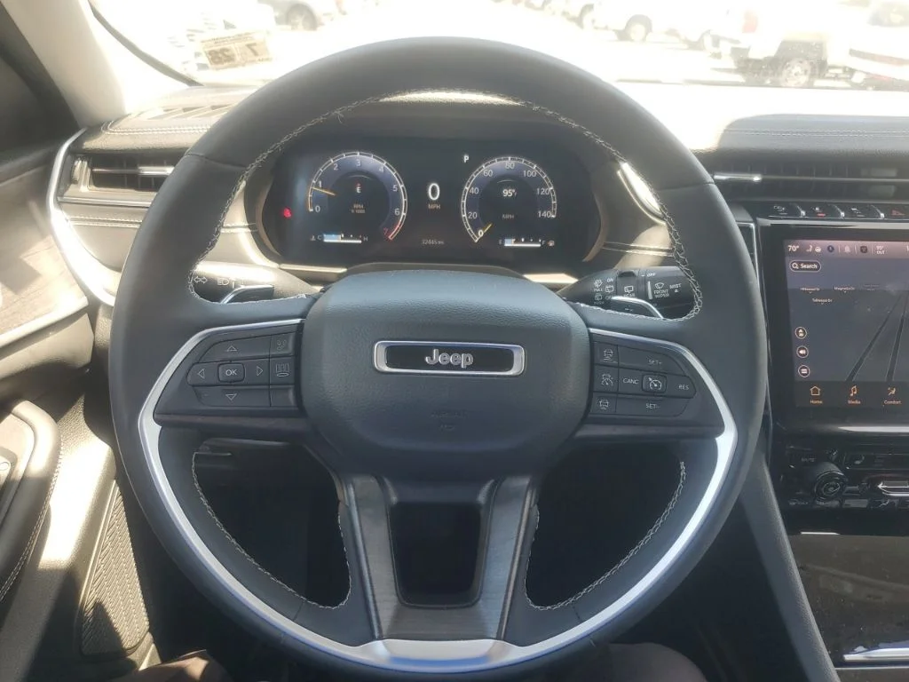 Used 2023 White Jeep Limited image 24