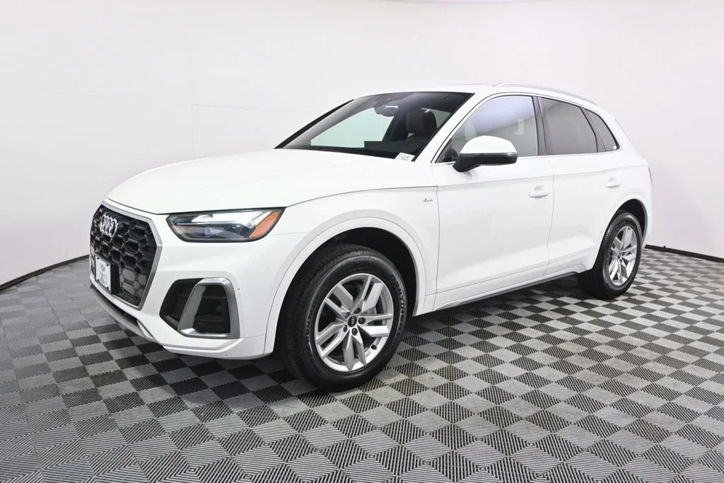 Used 2023 Audi Q5 Premium with VIN WA1GAAFY5P2123140 for sale in Minneapolis, Minnesota