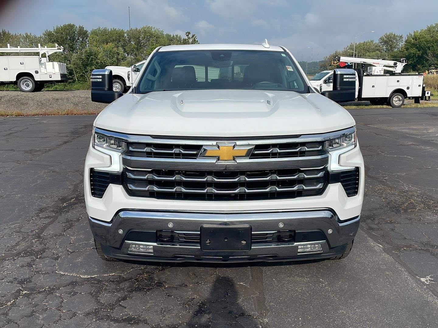 Used 2024 Summit White Chevrolet LTZ image 8