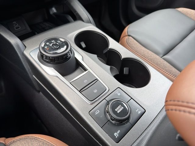 Used 2025 Gray Ford Outer Banks image 19