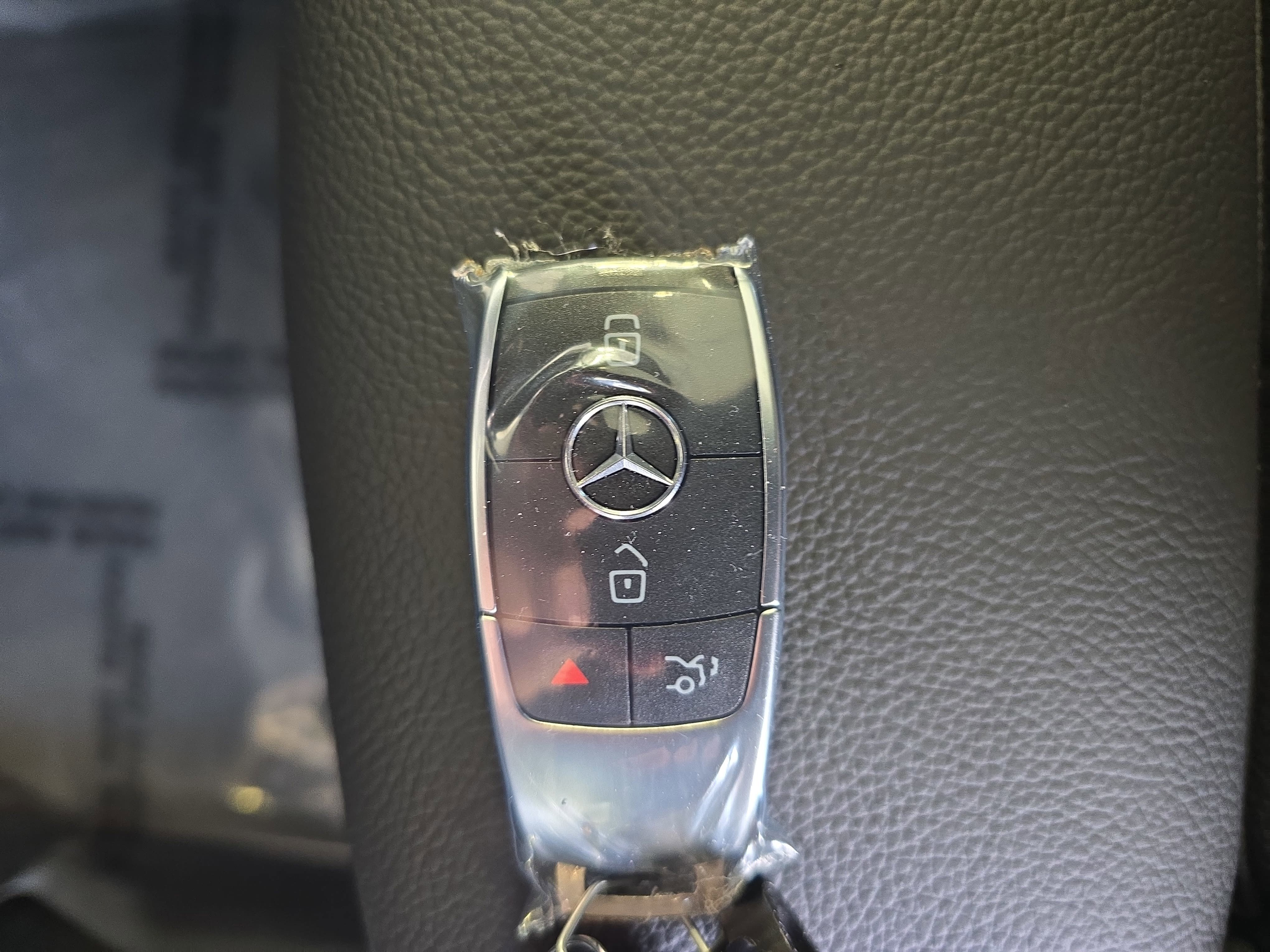 New 2026 Mountain Grey Metallic Mercedes-Benz GLB250 image 36