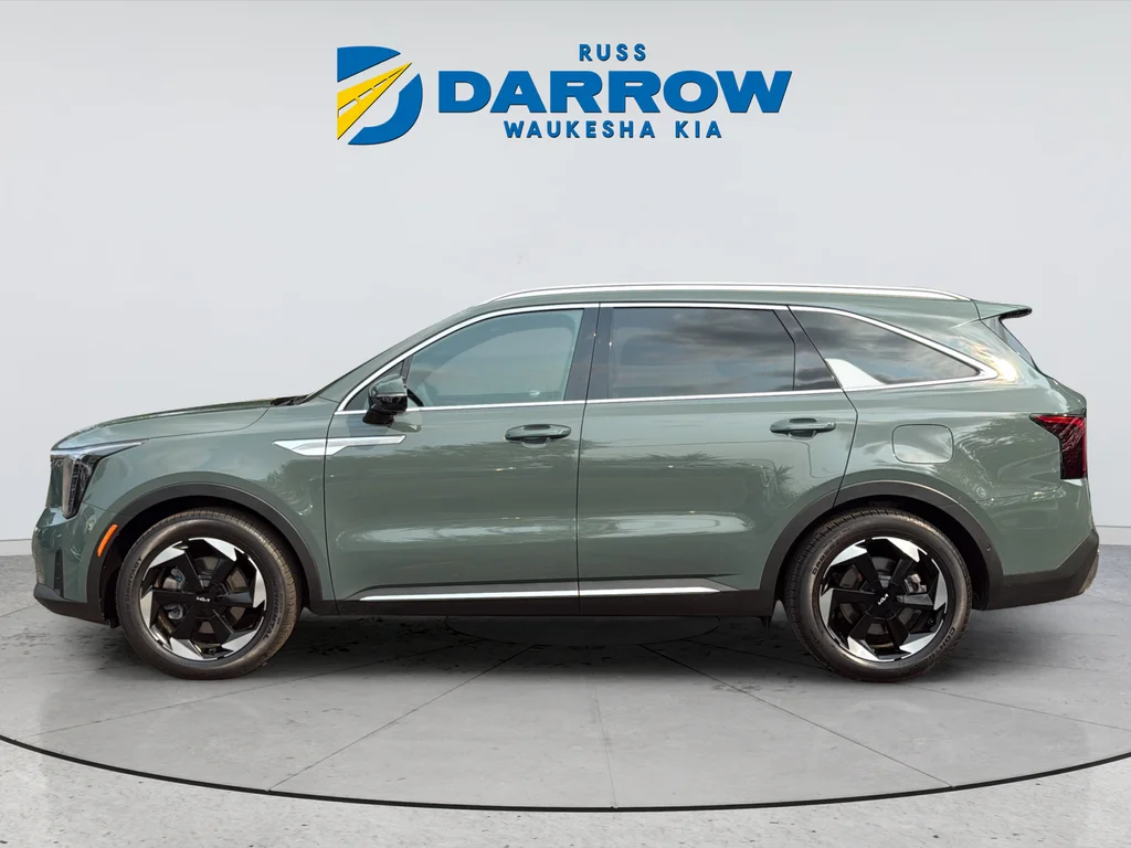 Used 2025 Green Kia SX Prestige image 2