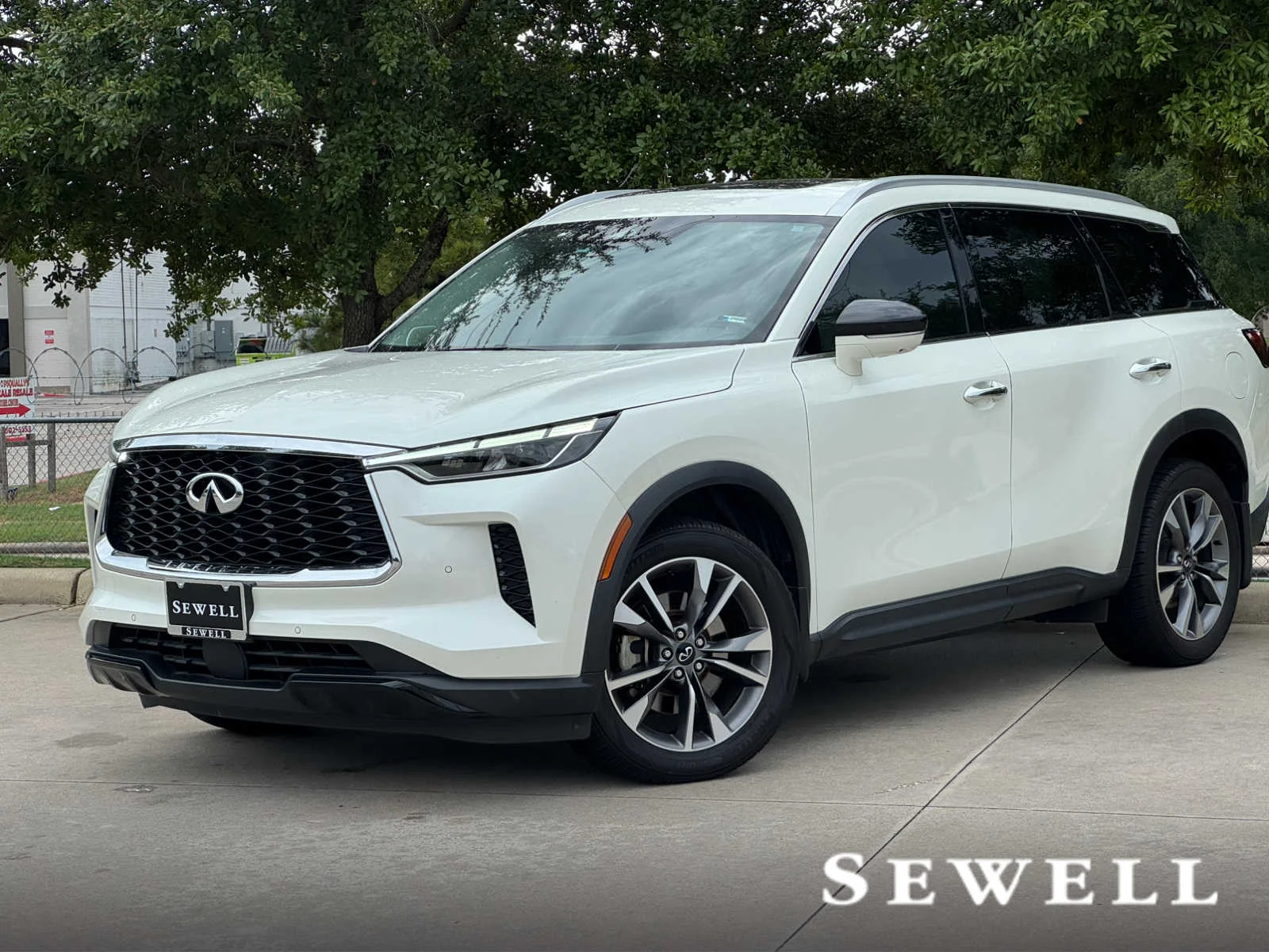 2024 INFINITI QX60 LUXE