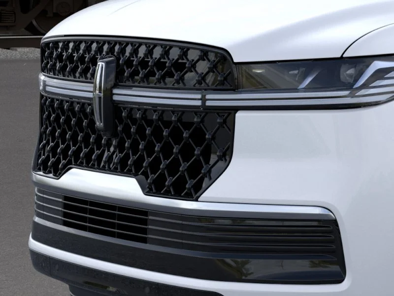 New 2026 Pristine White Metallic Tri-Coat Lincoln Reserve image 40