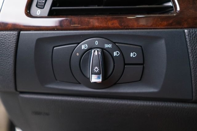Used 2012 White BMW 335i image 23